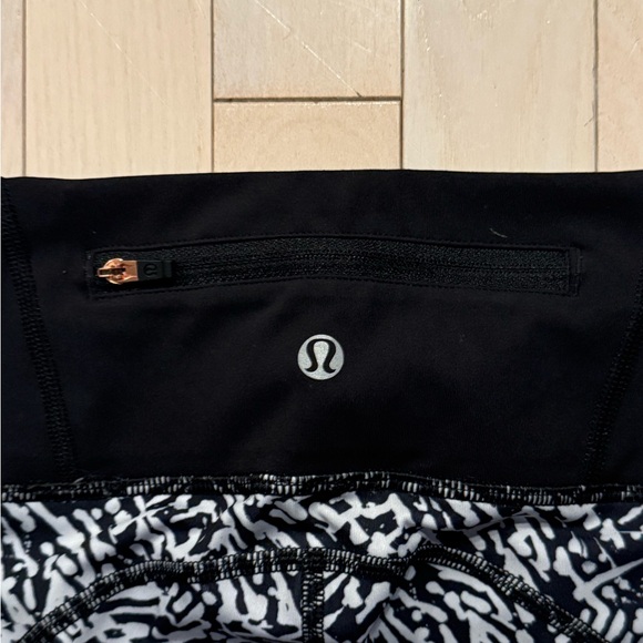 Lululemon Soulcycle leggings - Picture 3 of 7